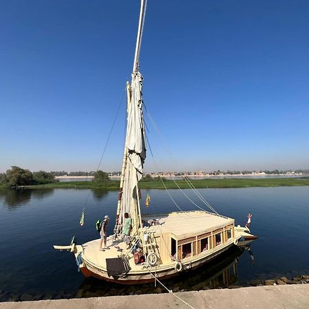 Hotel Nile Felucca Adventure à Assouan Extérieur photo