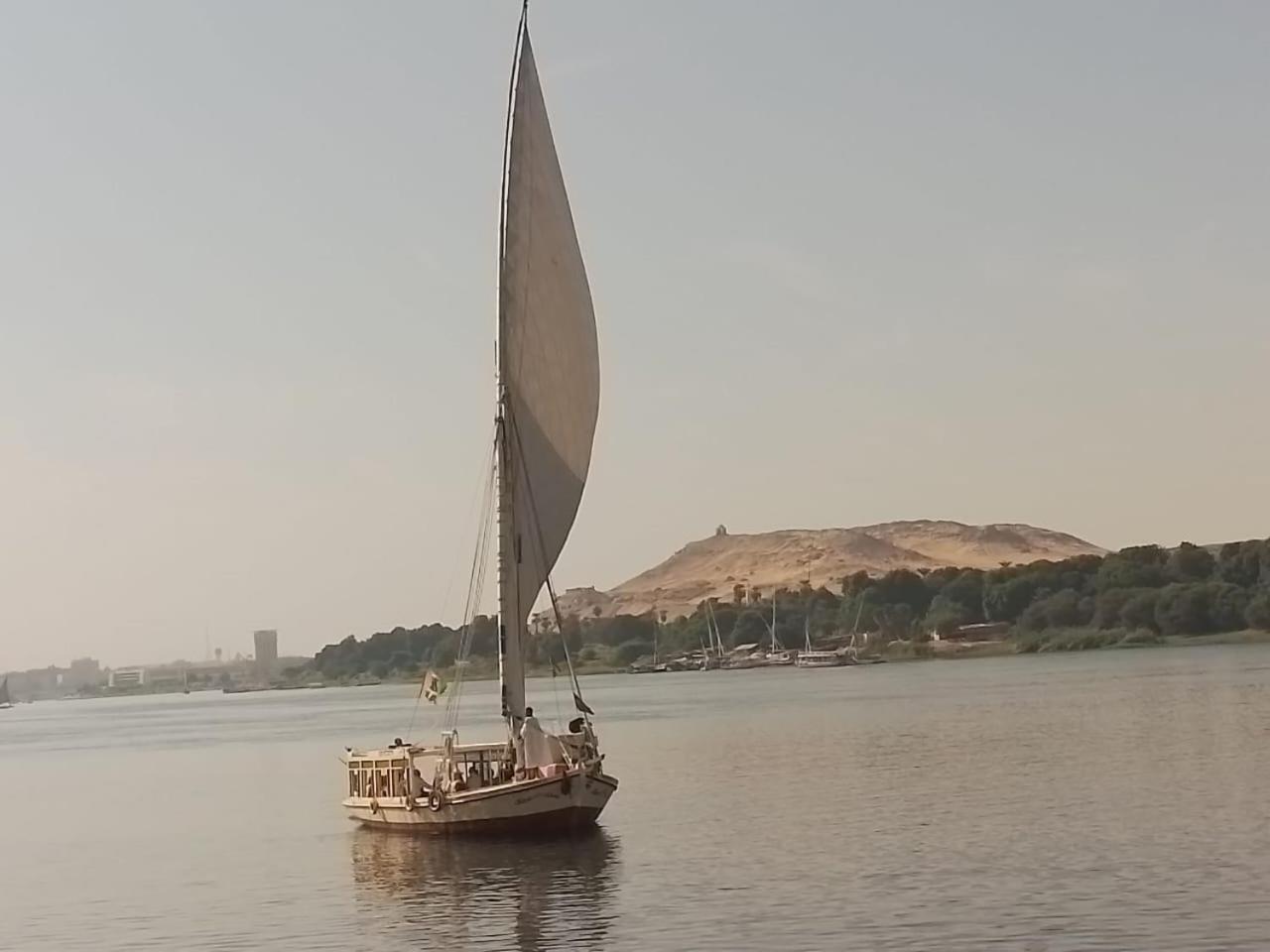 Hotel Nile Felucca Adventure à Assouan Extérieur photo